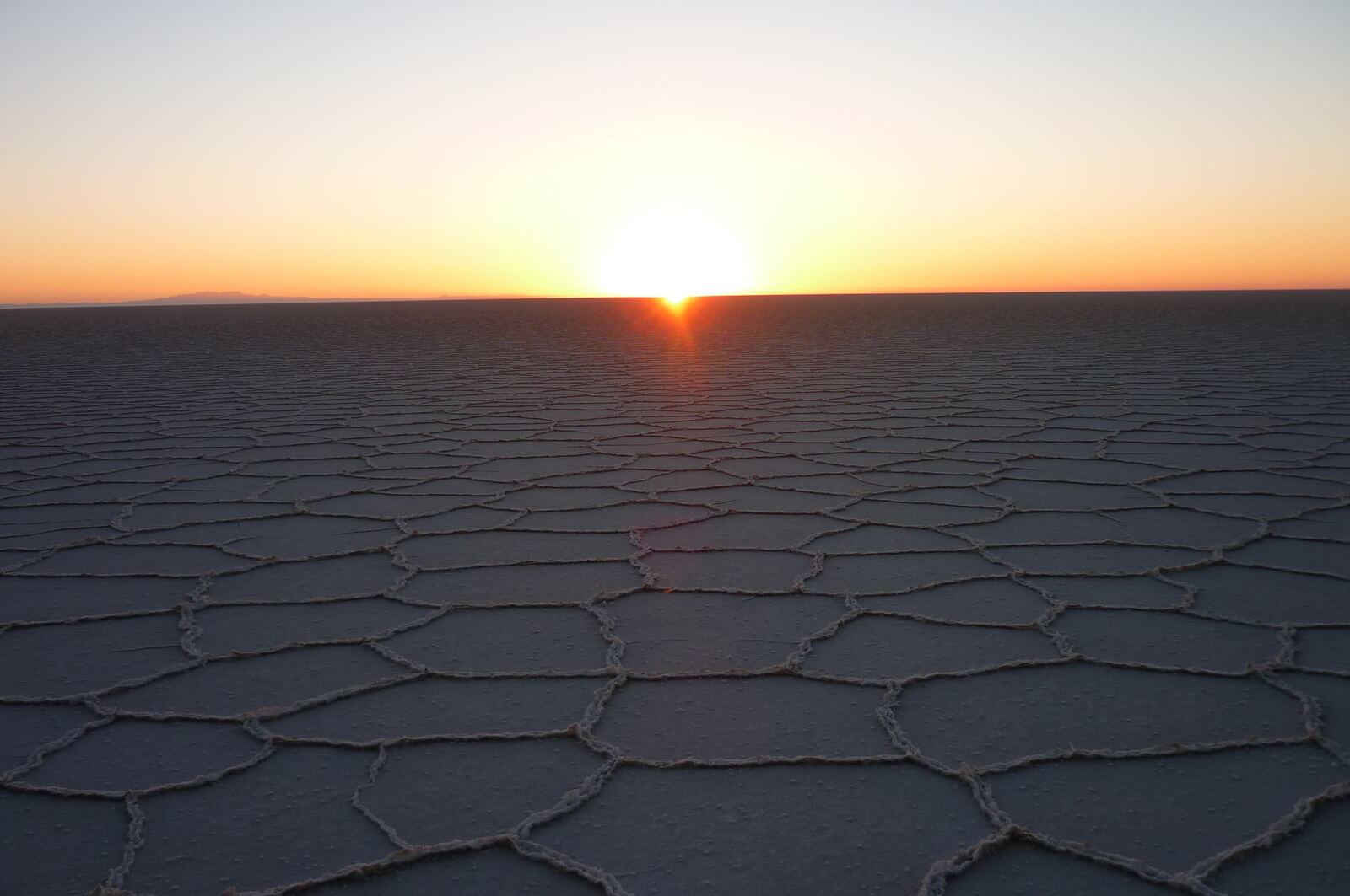 Amanecer en el Salar de Uyuni